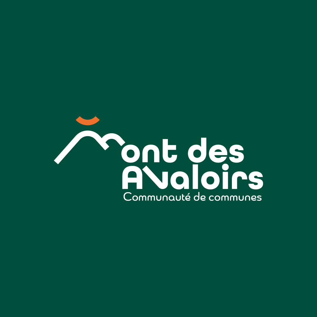 Logo Mont des Avaloirs avec l'inscription "Communauté de communes"